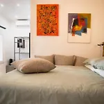 Calefati Up شقة باري